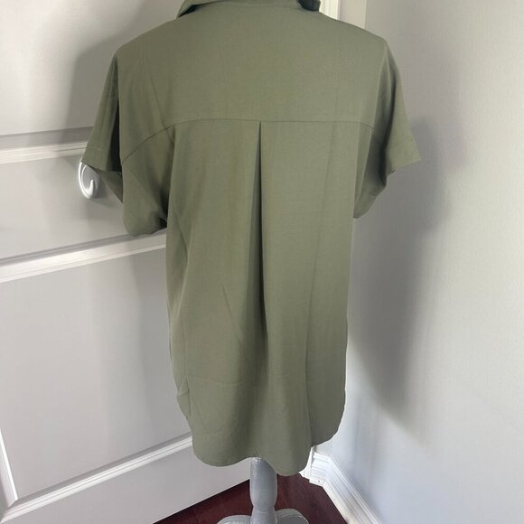 Women's Army Green Button Down Shorty Sleeve Blouse Size M NWOT - Picture 3 of 3